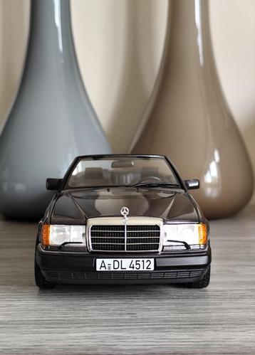 MERCEDES 300-CE 24 CABRIOLET 1/18 disponible aux enchères