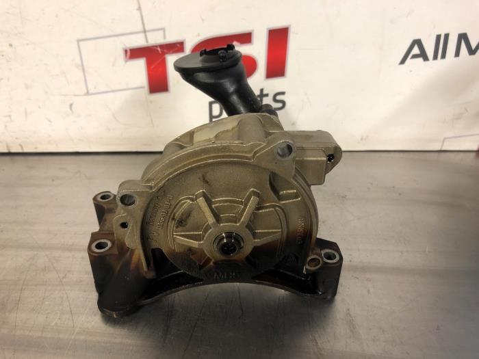 Oliepomp van een Volkswagen Golf, Auto-onderdelen, Motor en Toebehoren, Volkswagen, Gebruikt, 3 maanden garantie, Ophalen of Verzenden