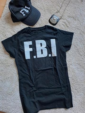 Verkleedkledij FBI/politie beschikbaar voor biedingen