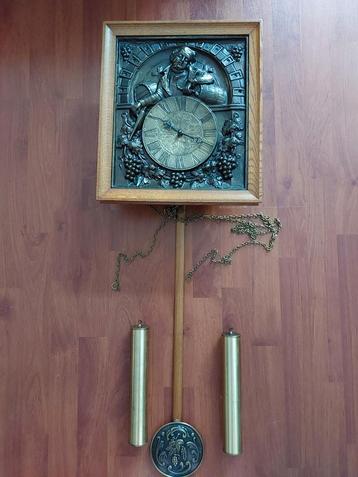 Horloge murale ancienne – Mécanique à poids et pendule beschikbaar voor biedingen