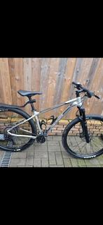 Mountainbike Merida 29inch, zo goed als nieuw, Fietsen en Brommers, Fietsen | Mountainbikes en ATB, Ophalen, Zo goed als nieuw