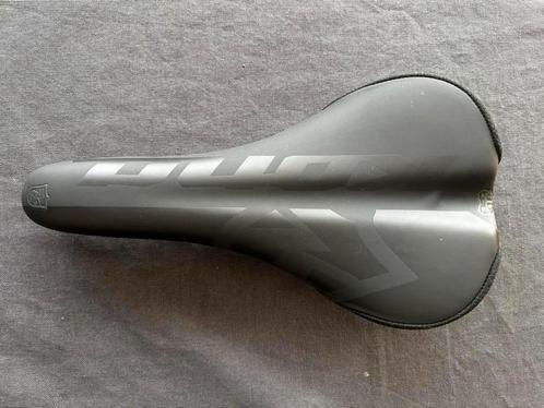 Kona Zadel (Origineel, Stock), Fietsen en Brommers, Fietsaccessoires | Overige Fietsaccessoires, Nieuw, Ophalen of Verzenden