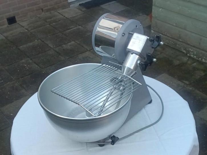 Santos 10 liter deegmachine, Maison & Meubles, Cuisine | Ustensiles de cuisine, Comme neuf, Enlèvement