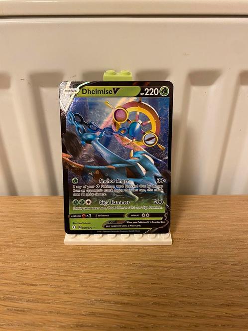 Dhelmise V 009/072 - Pokemon kaart, Hobby en Vrije tijd, Verzamelkaartspellen | Pokémon, Nieuw, Losse kaart, Foil, Ophalen of Verzenden