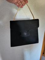 Handtas Charles Jourdan, Enlèvement