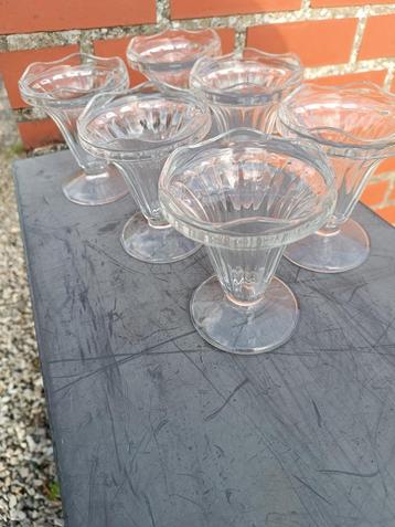 A vendre 6 coupes a glace beschikbaar voor biedingen