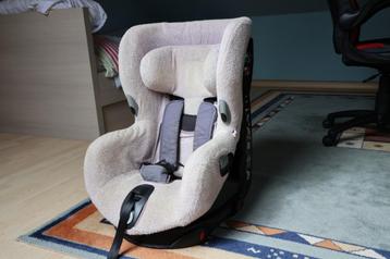 Kinderstoel auto beschikbaar voor biedingen