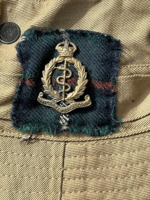 WWII - british bob R.A.M.C (medical corps) marque et date, Verzamelen, Militaria | Tweede Wereldoorlog, Overige soorten, Overige typen