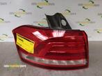 Achterlicht links van een Volkswagen Passat, Auto-onderdelen, Gebruikt, -, Volkswagen, -