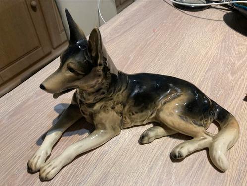 Mooi beeld-  hond - Duitse Herder 30cm, Antiek en Kunst, Antiek | Keramiek en Aardewerk, Ophalen of Verzenden