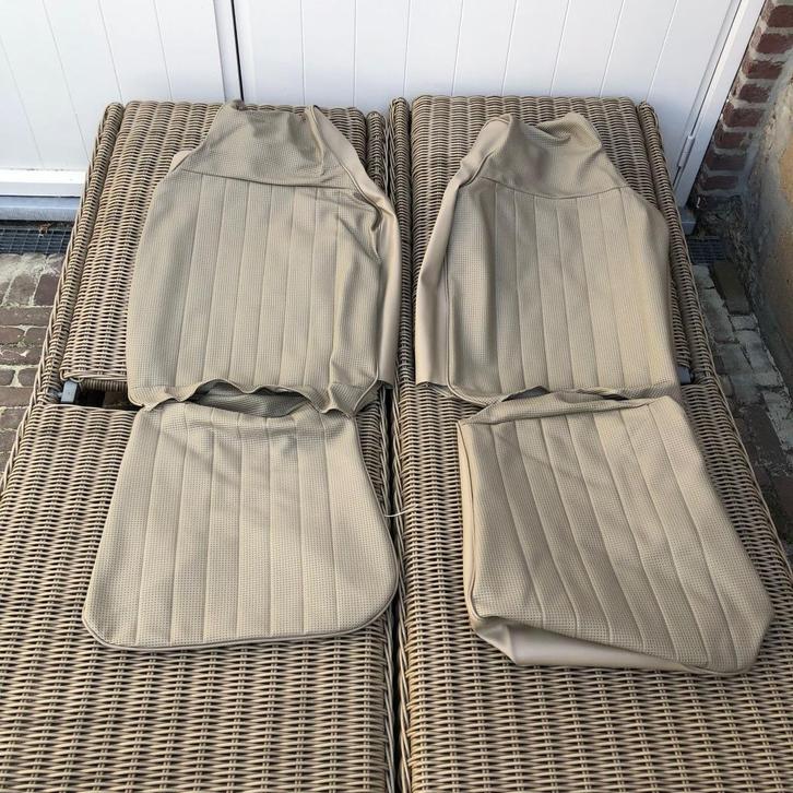 VW Kever NOS 68-69 Alleen Bekleding stoel beige, Auto diversen, Auto-accessoires, Zo goed als nieuw, Ophalen of Verzenden