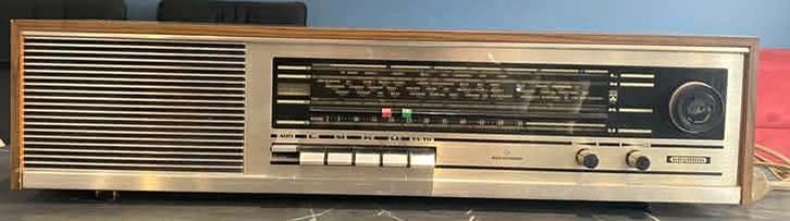 Radio Vintage Grundig RF 150 – Années 60 – Châssis Bois Teck, TV, Hi-fi & Vidéo, Radios, Utilisé, Radio, Enlèvement ou Envoi