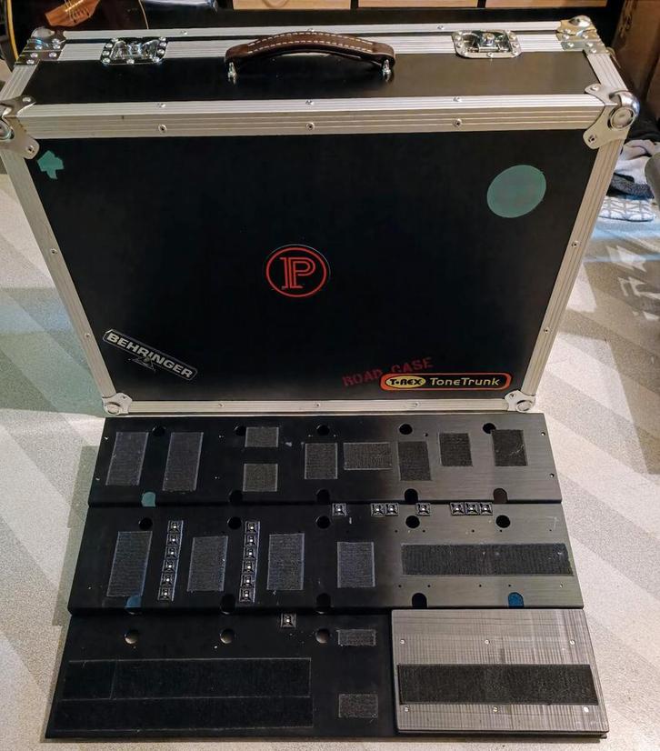 Pedalboard + roadcase, Muziek en Instrumenten, Behuizingen en Koffers, Zo goed als nieuw, Ophalen of Verzenden