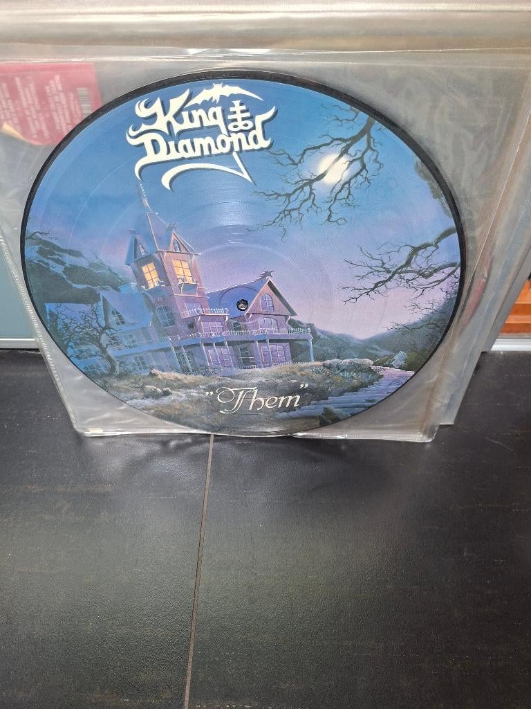 lp - king diamond - them - ltd picture disc, CD & DVD, Vinyles | Hardrock & Metal, Comme neuf, Housse de protection extérieure
