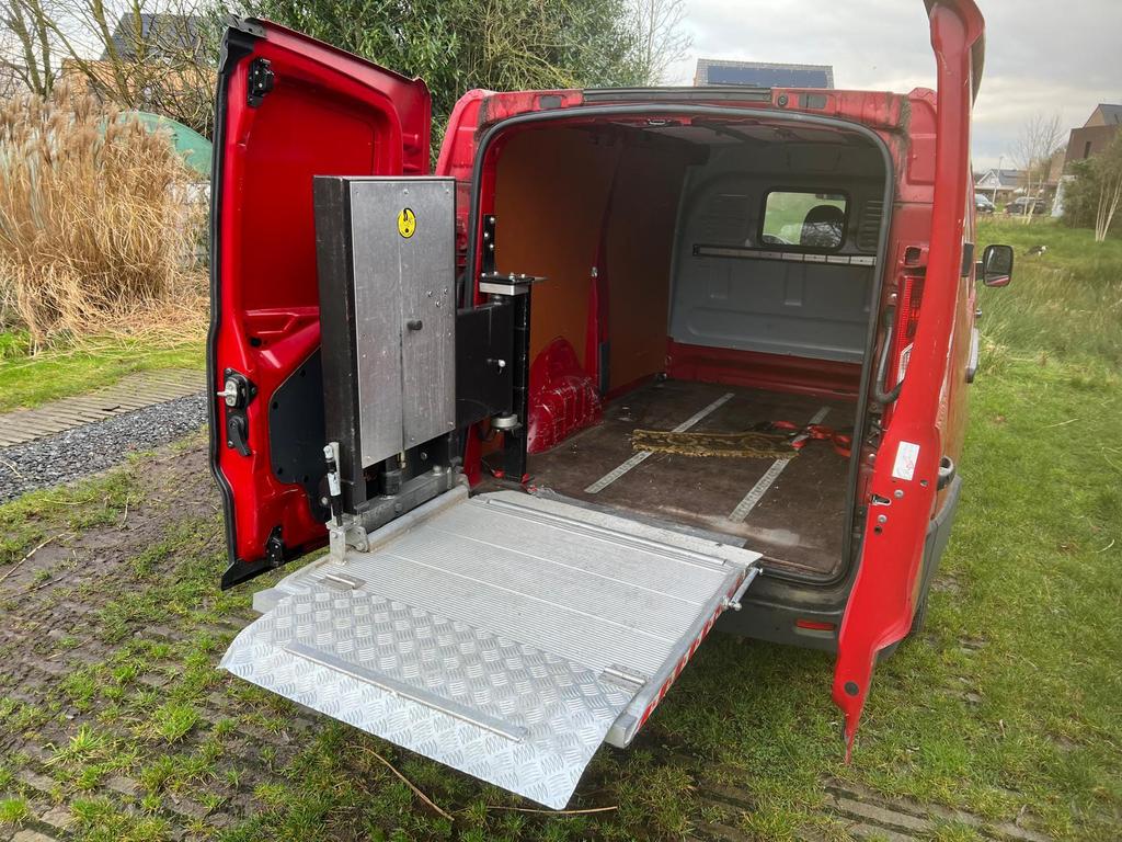 Lift te koop moet weg, Ophalen