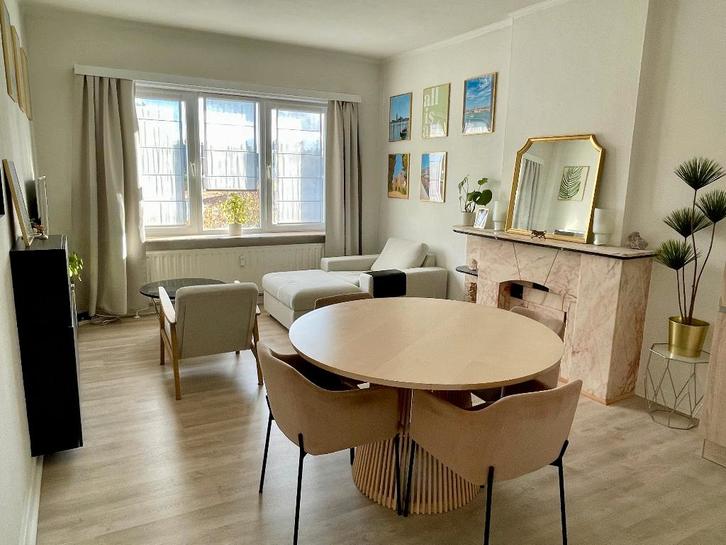 Appartement rénové, lumineux avec vue dégagée, Immo, Maisons à vendre, Charleroi, Appartement, D
