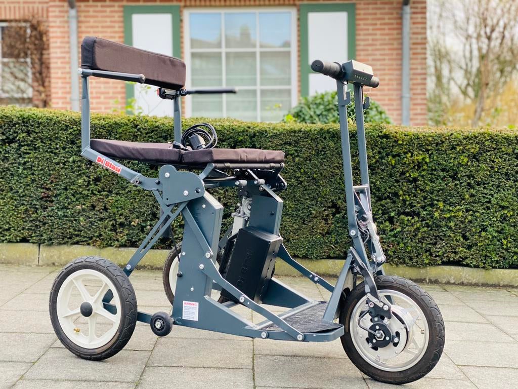 Scooter electrique pliable R30 Di Blasi Scootmobiel, Divers, Chaises roulantes, Comme neuf, Fauteuil roulant électrique, Pliant