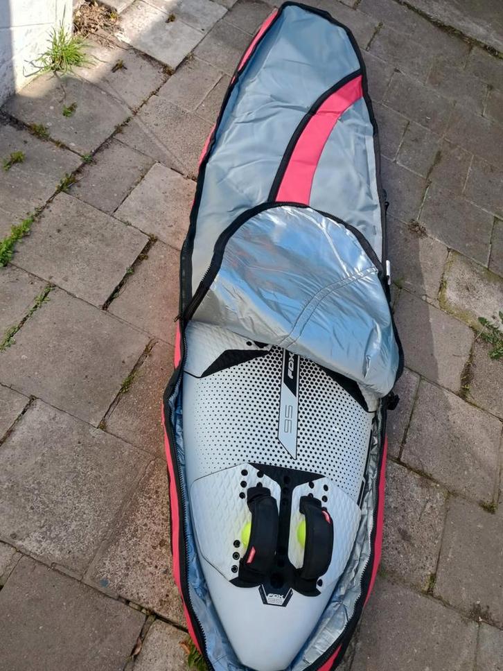 Severne Fox HD 95 in goede staat, dikke nieuwe boardbag, Watersport en Boten, Windsurfen, Ophalen