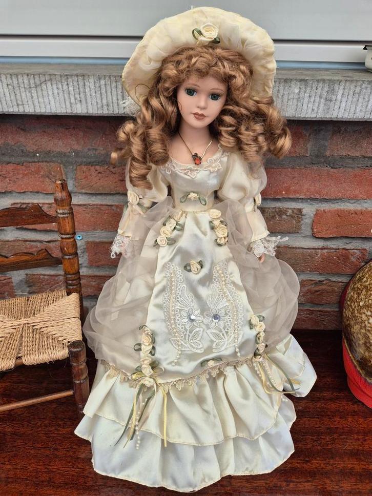 Porseleinen pop, Verzamelen, Poppen, Pop, Ophalen of Verzenden