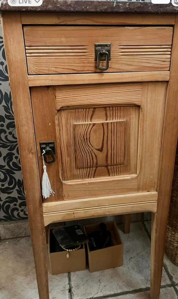 Table de chevet ancienne, Maison & Meubles, Enlèvement, Comme neuf