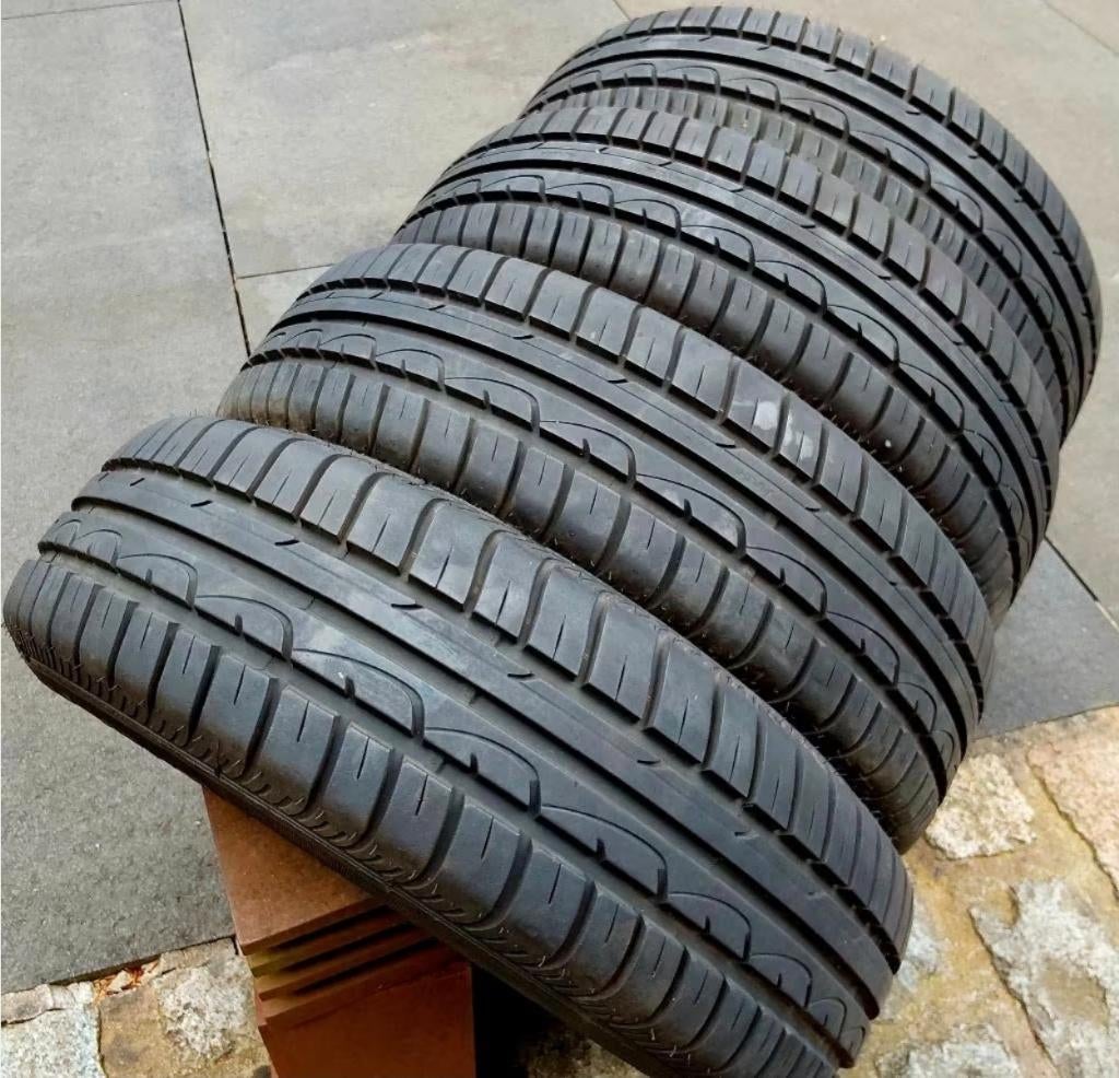 Très bons pneus été 175/70-13 sur jantes Ford Fiesta, Autos : Pièces & Accessoires, Pneus & Jantes, Pneus et Jantes, 175 mm, Pneus été