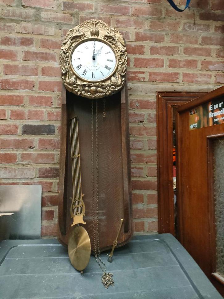 Horloge suspendue Louis Janquin, Antiquités & Art, Antiquités | Horloges, Enlèvement