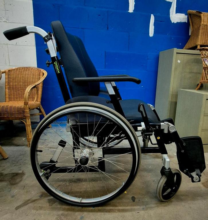 Rolstoel Roxx The NEW original  (nieuwstaat), Diversen, Rolstoelen, Zo goed als nieuw, Duwrolstoel, Inklapbaar, Ophalen of Verzenden