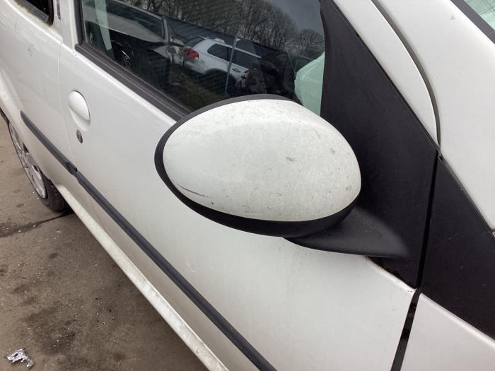 Rétroviseur extérieur droit d'un Peugeot 107, Autos : Pièces & Accessoires, -, 3 mois de garantie, Utilisé, -