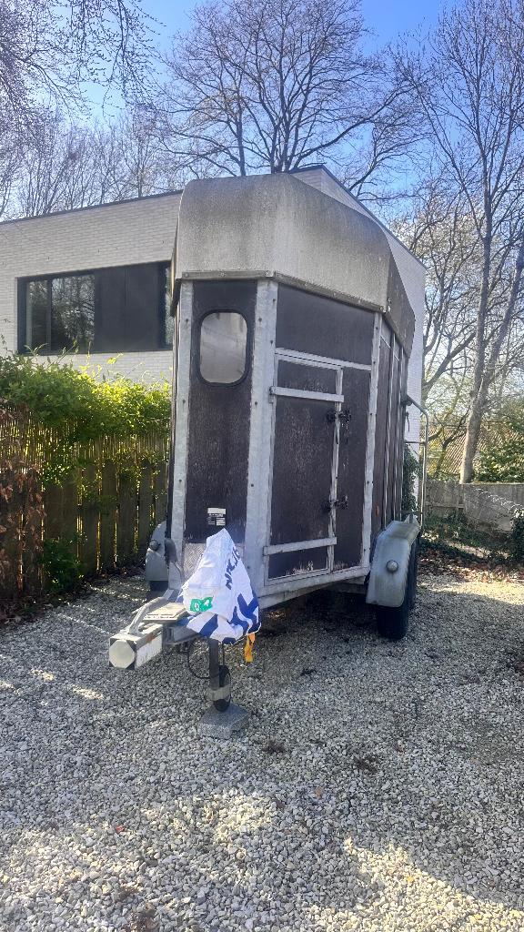 Paardentrailer, Ophalen, Gebruikt
