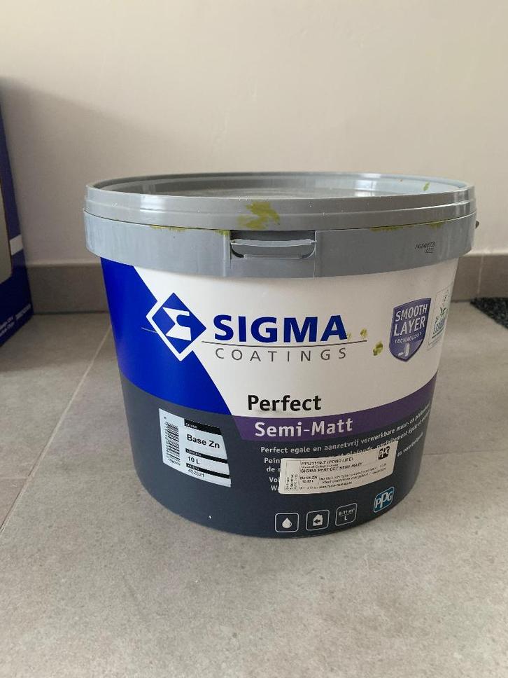 Muurverf olijfgroen 10L (bijna vol) Semi-Matt, Doe-het-zelf en Bouw, Verf, Beits en Lak, Zo goed als nieuw, Verf, 5 tot 10 liter