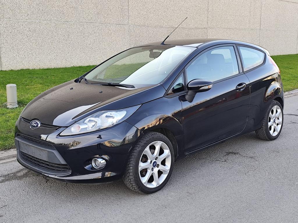 Ford fiesta 87.000.km 1.2 essence  2012, Autos, Ford, Entreprise, Fiësta, Bluetooth, Vitres électriques, Essence, Euro 5, Boîte manuelle