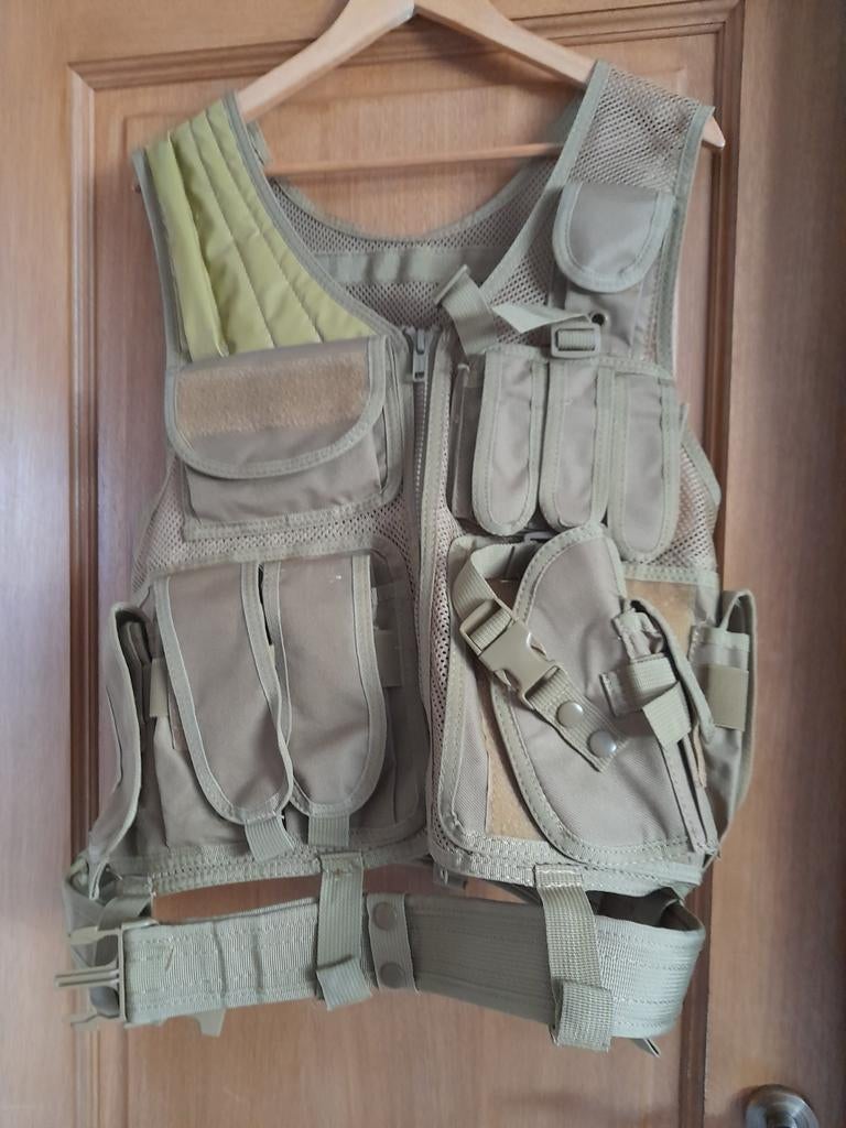 Lot :gilet tactique ,ceinturon,pantalon, Sports & Fitness, Accessoires de sport de tir, Enlèvement, Comme neuf