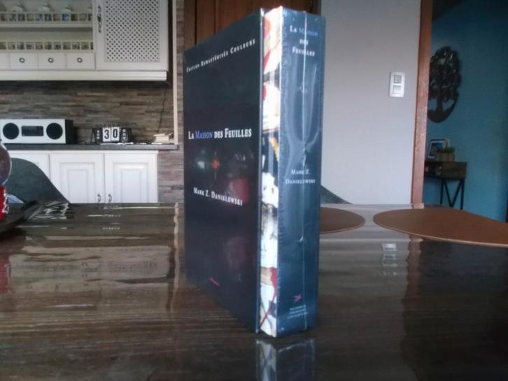 collector 2000 ex neuf sous blister la maison des feuilles, Livres, Romans, Neuf, Belgique, Enlèvement ou Envoi