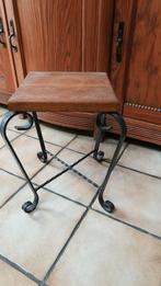 Oud/antiek ijzer bijzettafeltje, Carré, Enlèvement, Utilisé, Métal ou Aluminium