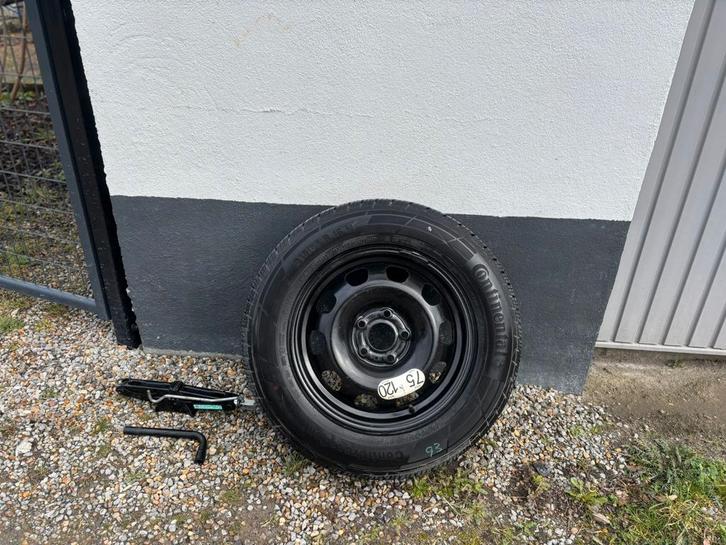 Renault, Dacia reserveband (215/65R16 98H) nieuwe band, Auto-onderdelen, Overige Auto-onderdelen, Renault, Dacia, Nieuw, Ophalen