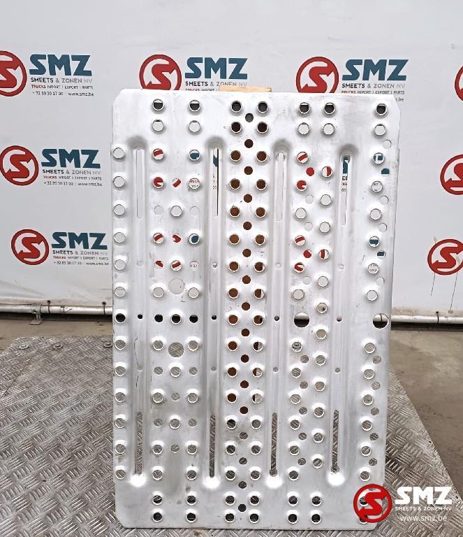 Occ bordesplaat Scania, Gebruikt, Scania, Ophanging en Onderstel