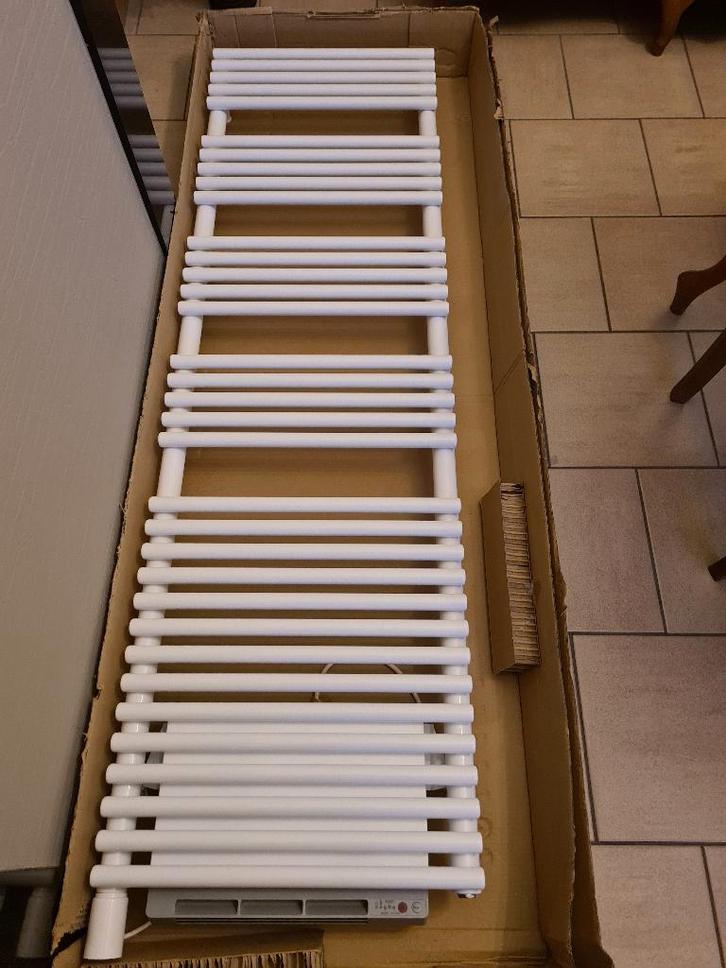 Radiateur sèche serviette électrique, Doe-het-zelf en Bouw, Verwarming en Radiatoren, Nieuw, Radiator, Ophalen