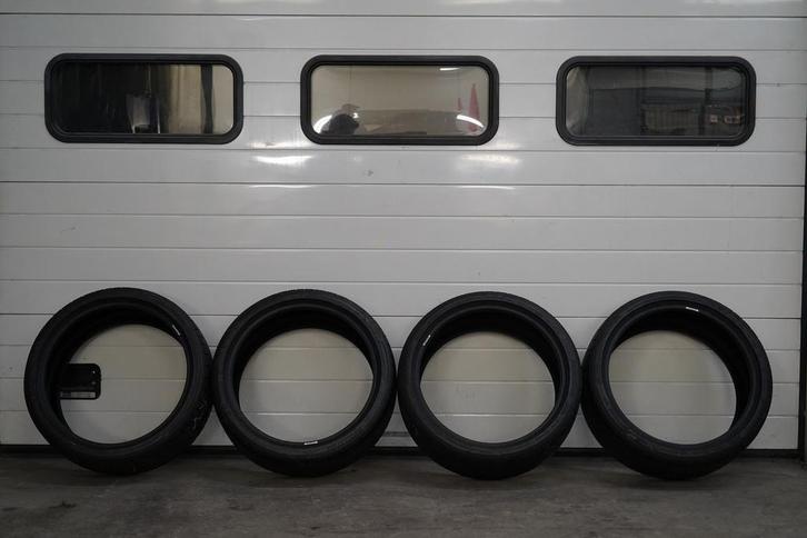 Bridgestone 235/35 R19 AO, Auto-onderdelen, Banden en Velgen, Band(en), Zomerbanden, 19 inch, 235 mm, Personenwagen, Gebruikt