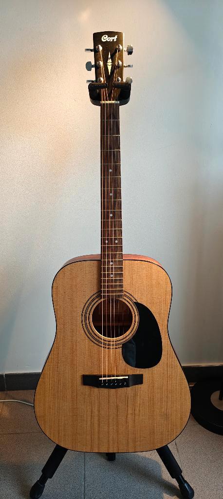 Guitare acoustique de Cort, Musique & Instruments, Instruments à corde | Guitares | Acoustiques, Utilisé, Guitare Western ou Guitare Folk