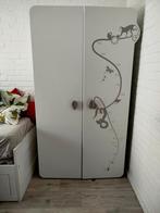 Penderie enfant, Enlèvement