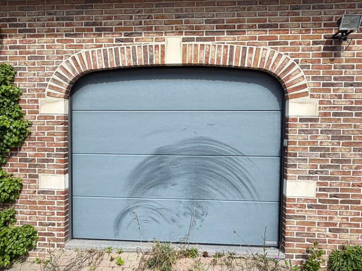 Sectionale garagepoort met motor – Complete set m