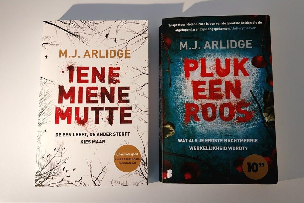 M.J. Arlidge - 2 Thrillers | Iene Miene Mutte & Pluk een Roo, Ophalen of Verzenden, Gelezen, M.J. Arlidge