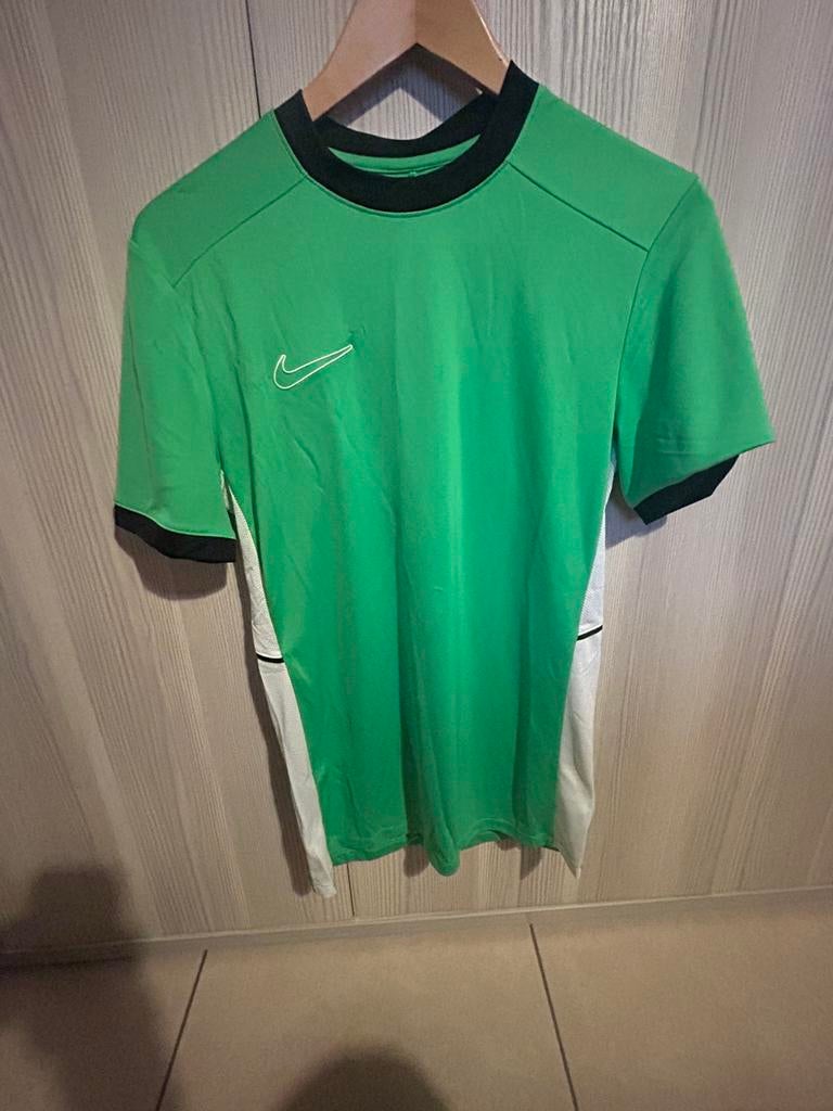 Nike shirt groen S, Kleding | Heren, T-shirts, Ophalen, Zo goed als nieuw, Maat 46 (S) of kleiner, Groen