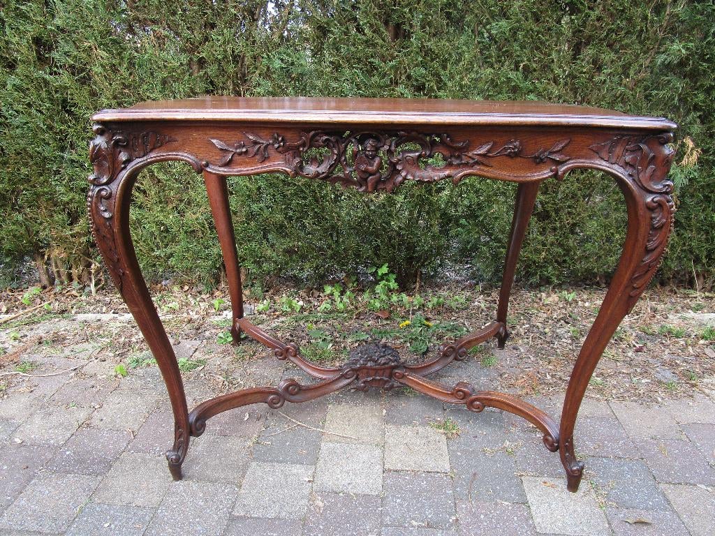 bijzettafel Luikse stijl, Ophalen