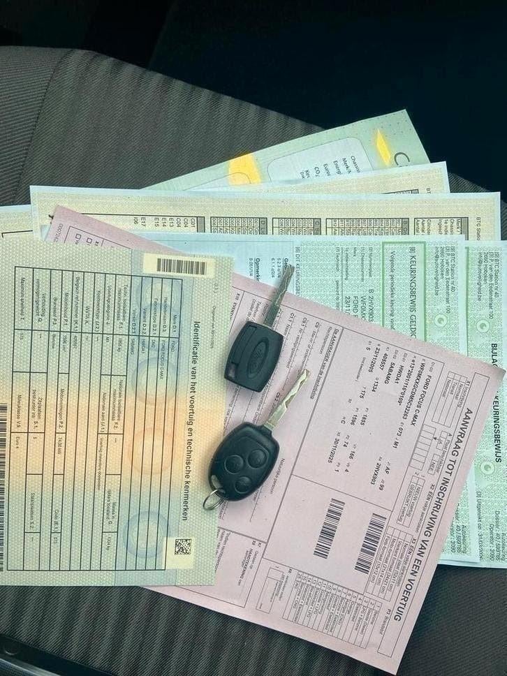 Ford c-max, benzine , gekeurd voor verkoop 1.6 cc , van 2005, Auto's, Handgeschakeld, 5 deurs, Particulier, Euro 4