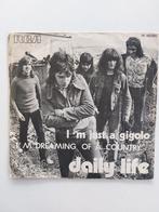 La vie quotidienne -Je ne suis qu'un gigolo (1972 [r4859469], Enlèvement ou Envoi, Rock et Metal, Single