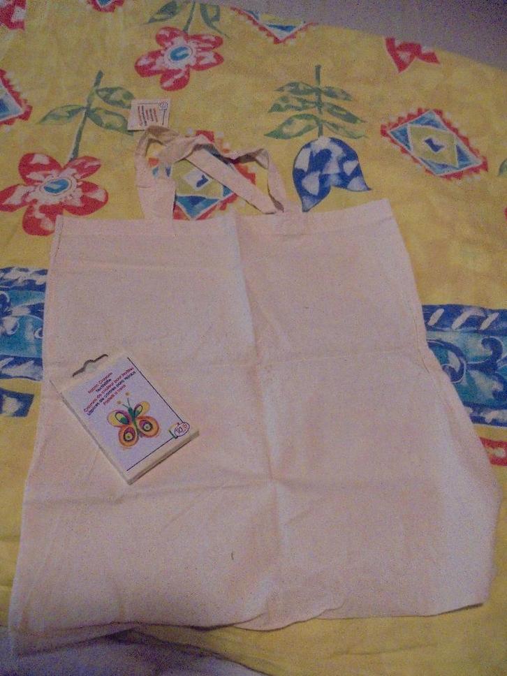 Nieuw tasje en textiel crayons, Enfants & Bébés, Jouets | Éducatifs & Créatifs, Neuf, Bricolage, Enlèvement ou Envoi