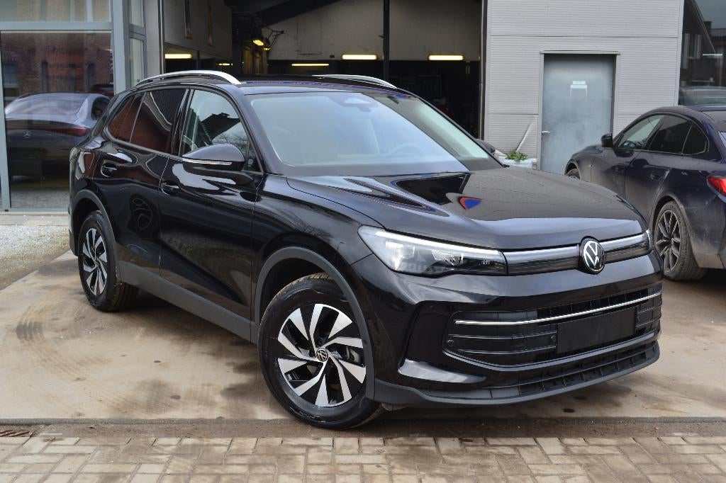 Volkswagen Tiguan LEDER/ACC/HEATED-COOLED-MASSAGE SEATS, Auto's, Volkswagen, Bedrijf, Te koop, Tiguan, 360° camera, ABS, Achteruitrijcamera