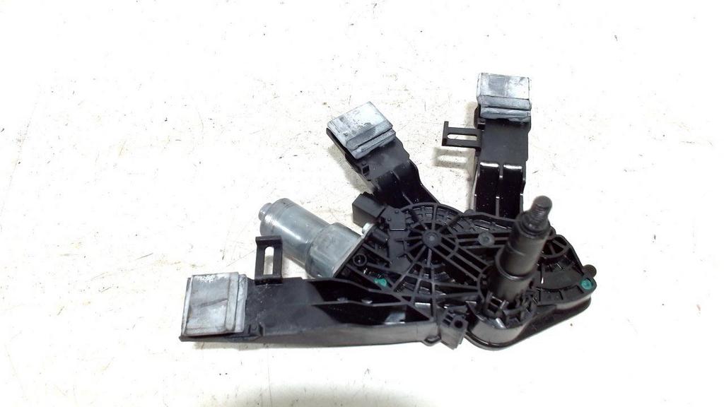 Ruitenwissermotor achter Peugeot 308, Onderdelen@venauto.nl, Van der Ven Autorecycling B.V., Ettenseweg 76, 4706 PB Roosendaal, The Netherlands