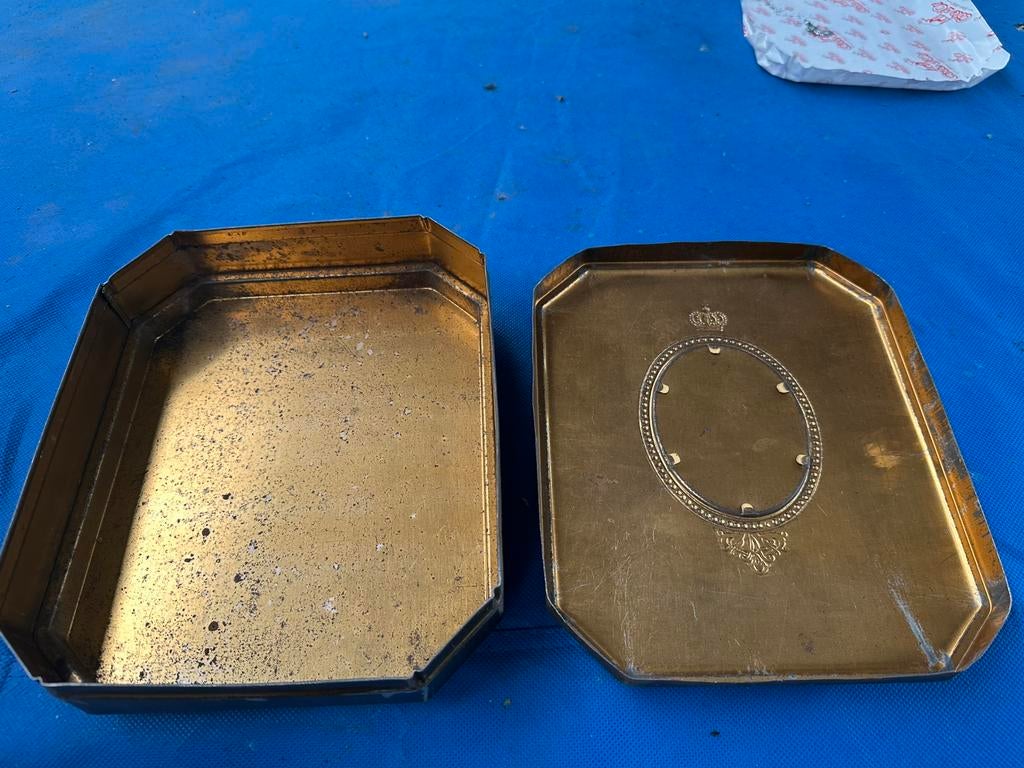 Cote d’or chocolade doos, Ophalen